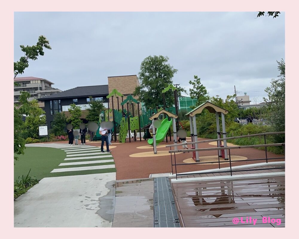 上尾イオン 屋外で遊ぶ様子