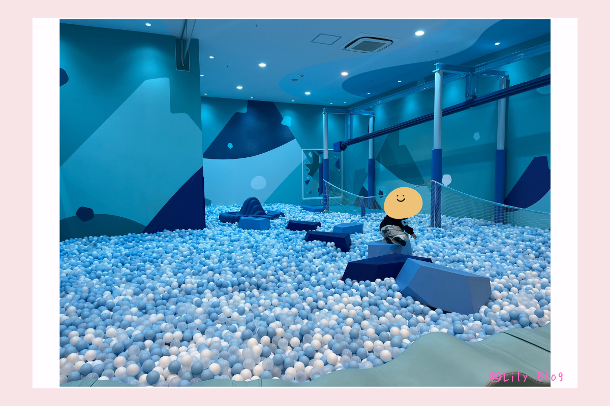 ちきゅうのにわ 氷山エリアで遊んでいるところ