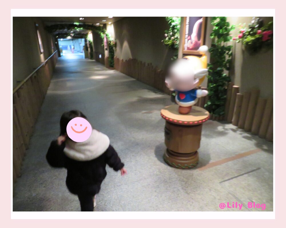 サンリオピューロランド 駐車場 通路