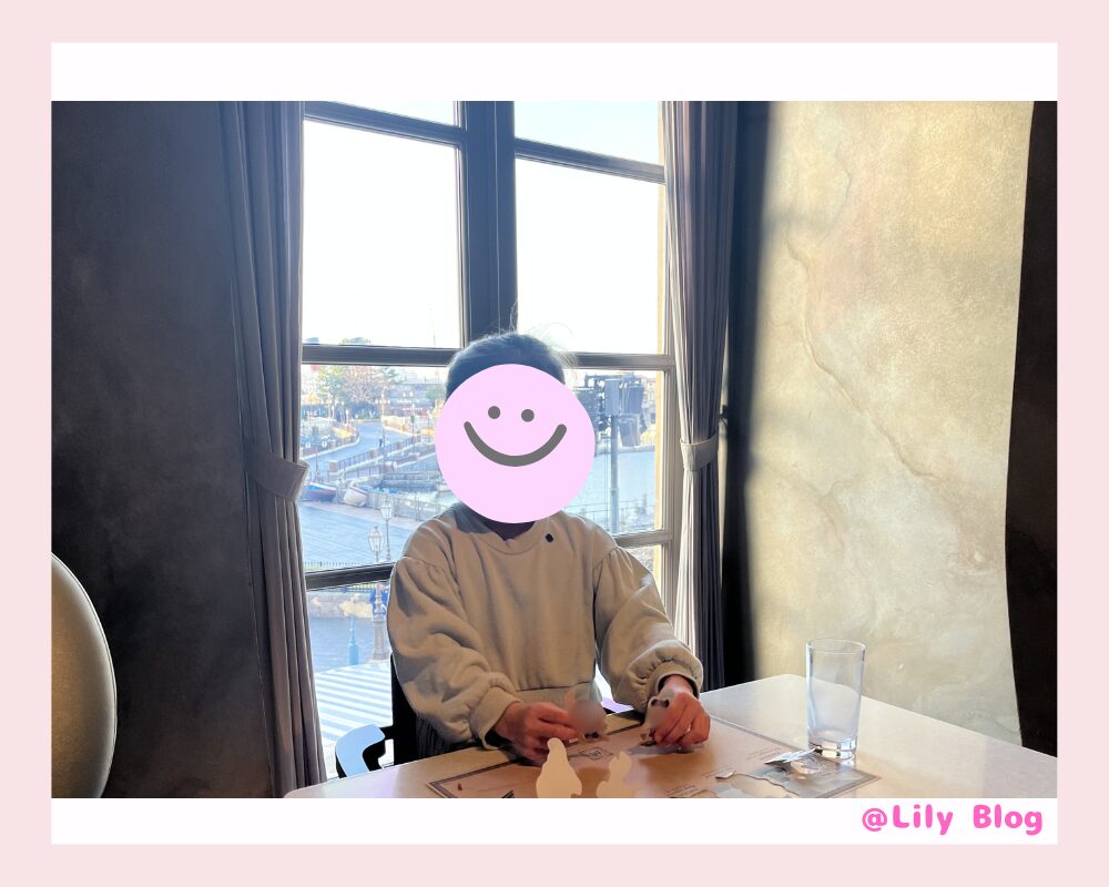 オチェーアノで朝食を食べているところ