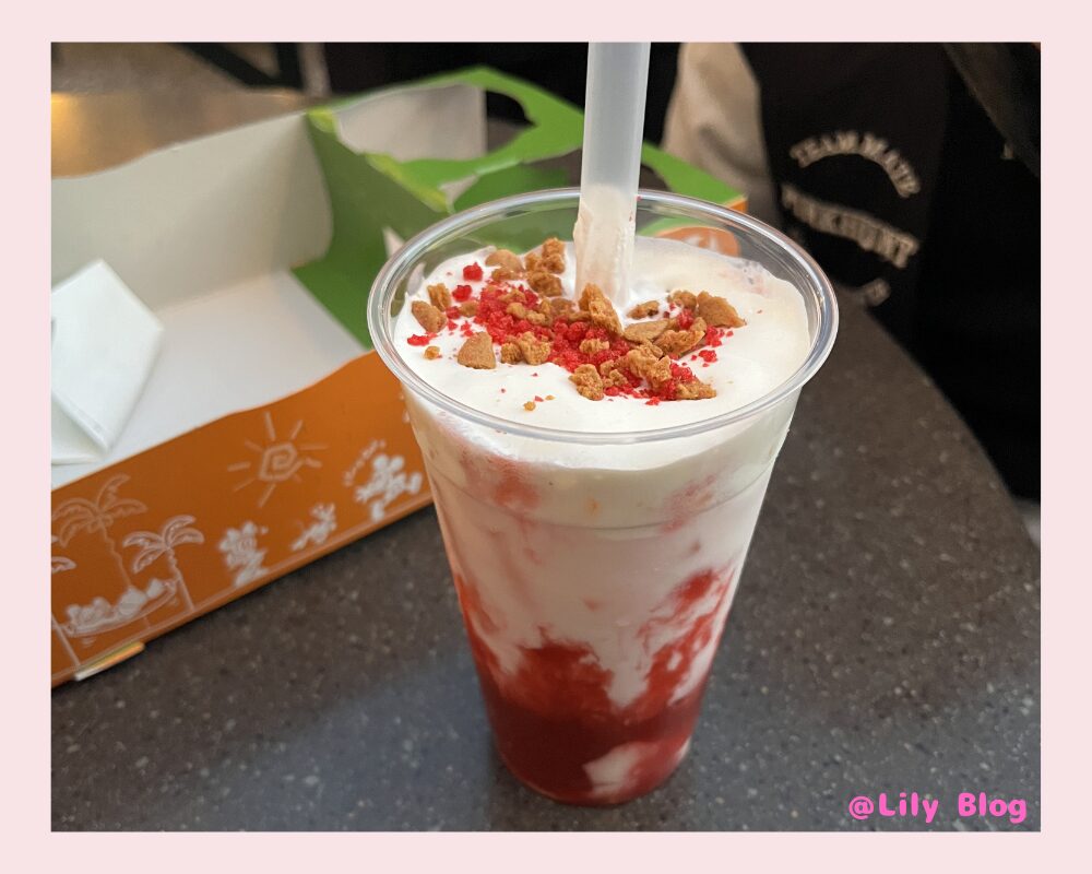 ミラコスタ 外で飲み物を飲んでから行く様子