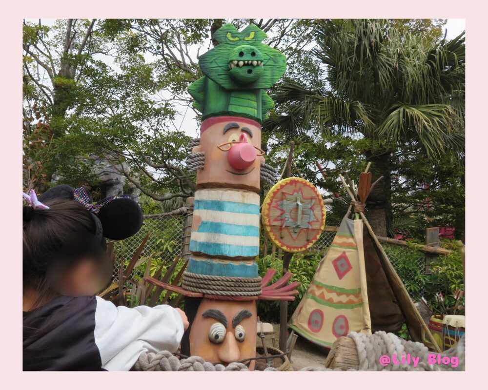 ピーターパンのネバーランドアドベンチャー付近にある置物